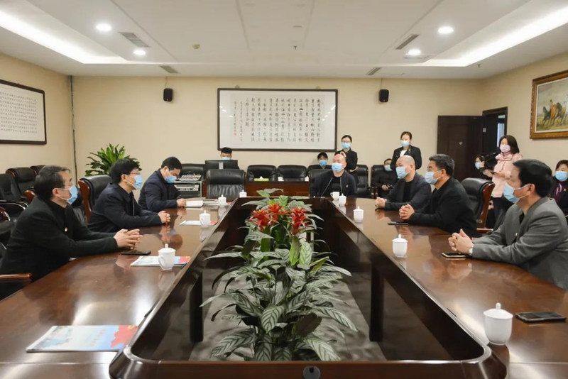 汝州市市委常委、組織部部長孟憲強(qiáng)一行蒞臨汝行集團(tuán)調(diào)研指導(dǎo)非公黨建工作